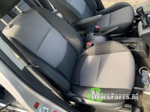 Używane Pas bezpieczenstwa prawy tyl Mazda 5 (CR19) 2.0i 16V Cena € 40,00 Procedura marży oferowane przez Autodemontagebedrijf De Mars