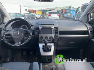 Używane Panel sterowania nagrzewnicy Mazda 5 (CR19) 2.0i 16V Cena € 40,00 Procedura marży oferowane przez Autodemontagebedrijf De Mars
