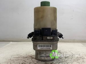 Używane Pompa wspomagania kierownicy Volkswagen Polo V (6R) 1.2 TDI 12V BlueMotion Cena € 70,00 Procedura marży oferowane przez Autodemontagebedrijf De Mars