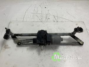 Gebruikte Ruitenwismotor + Mechaniek Volkswagen Polo V (6R) 1.2 TDI 12V BlueMotion Prijs € 30,00 Margeregeling aangeboden door Autodemontagebedrijf De Mars