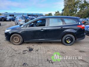 Używane Zacisk hamulcowy prawy tyl Ford Focus 3 Wagon 1.6 TDCi ECOnetic Cena € 50,00 Procedura marży oferowane przez Autodemontagebedrijf De Mars
