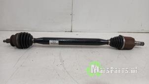 Używane Os napedowa prawy przód Volkswagen Polo V (6R) 1.0 TSI 12V BlueMotion Cena € 120,00 Procedura marży oferowane przez Autodemontagebedrijf De Mars