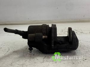 Używane Zacisk hamulcowy lewy przód Volkswagen Polo V (6R) 1.0 TSI 12V BlueMotion Cena € 20,00 Procedura marży oferowane przez Autodemontagebedrijf De Mars