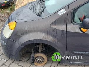 Używane Ekran lewy przód Renault Modus/Grand Modus (JP) 1.6 16V Cena € 50,00 Procedura marży oferowane przez Autodemontagebedrijf De Mars