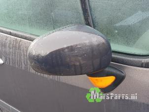 Używane Lusterko zewnetrzne prawe Renault Modus/Grand Modus (JP) 1.6 16V Cena € 40,00 Procedura marży oferowane przez Autodemontagebedrijf De Mars