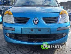 Używane Zderzak przedni Renault Modus/Grand Modus (JP) 1.2 16V Cena € 75,00 Procedura marży oferowane przez Autodemontagebedrijf De Mars