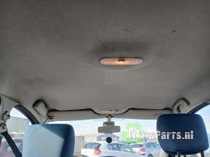 Używane Podsufitka Renault Modus/Grand Modus (JP) 1.2 16V Cena € 75,00 Procedura marży oferowane przez Autodemontagebedrijf De Mars