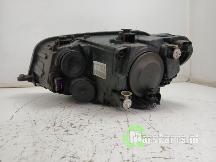 Reflektor prawy z Volkswagen Caddy IV 2.0 TDI 75 2018