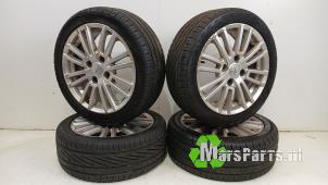 Używane Zestaw felg sportowych + opony zimowe Mitsubishi Colt (Z2/Z3) 1.5 16V CZ3 Cena € 300,00 Procedura marży oferowane przez Autodemontagebedrijf De Mars