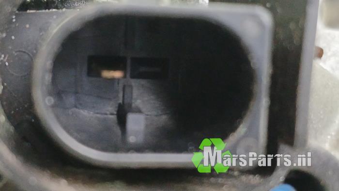 Dynamo från en BMW 5 serie Touring (E61) 530d 24V 2004