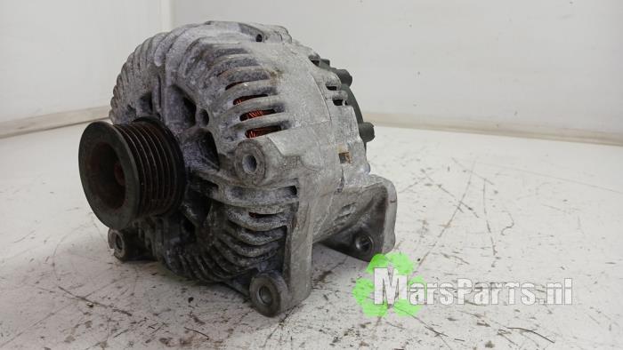 Dynamo från en BMW 5 serie Touring (E61) 530d 24V 2004