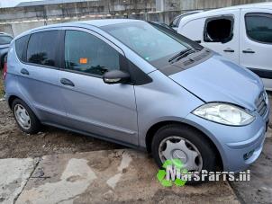 Begagnade Tanklucka Mercedes A (W169) 1.5 A-150 5-Drs. Pris € 25,00 Marginaltabell erbjuds av Autodemontagebedrijf De Mars