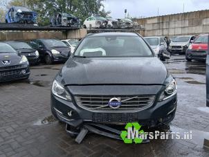 Używane Os napedowa lewy przód Volvo V60 I (FW/GW) 2.0 D4 16V Cena € 100,00 Procedura marży oferowane przez Autodemontagebedrijf De Mars
