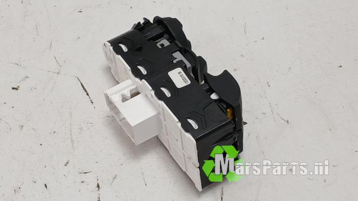 Przelacznik elektrycznej szyby z Peugeot Expert (V1/VA/VB/VE/VF/VT/VY) 2.0 Blue HDi 120 16V 2021