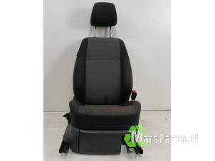 Używane Fotel prawy Volkswagen Caddy IV 2.0 TDI 75 Cena € 120,00 Procedura marży oferowane przez Autodemontagebedrijf De Mars