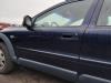 Dörr, 4-dörrars, vänster fram från en Volvo XC70 (SZ) XC70 2.4 T 20V 2001