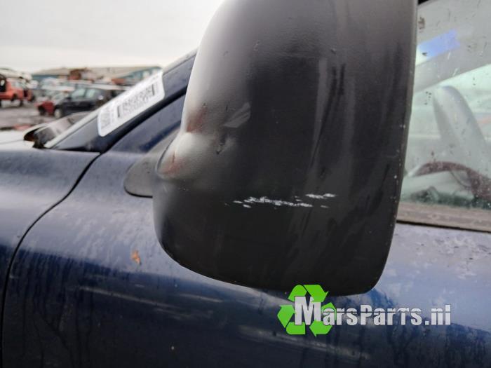 Skärmspegel, vänster från en Volvo XC70 (SZ) XC70 2.4 T 20V 2001