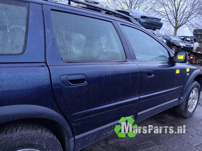 Bakdörr, 4-dörrars, höger från en Volvo XC70 (SZ) XC70 2.4 T 20V 2001