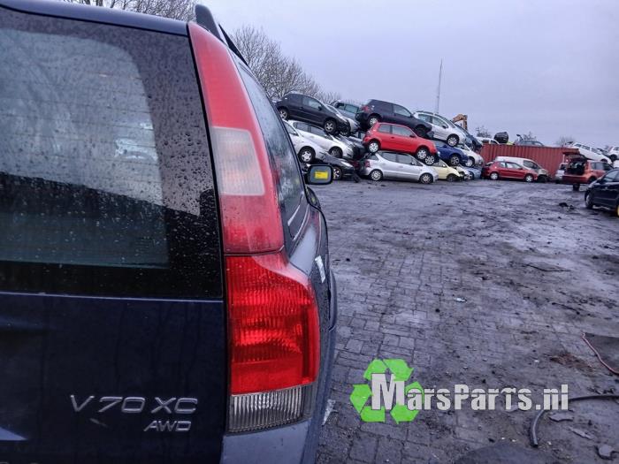 Baklykta, höger från en Volvo XC70 (SZ) XC70 2.4 T 20V 2001