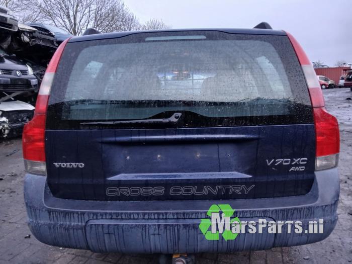 Baklucka från en Volvo XC70 (SZ) XC70 2.4 T 20V 2001