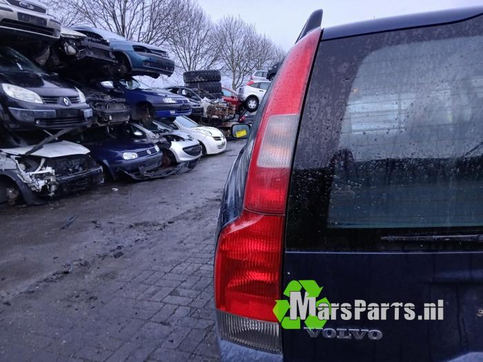 Baklykta, vänster från en Volvo XC70 (SZ) XC70 2.4 T 20V 2001