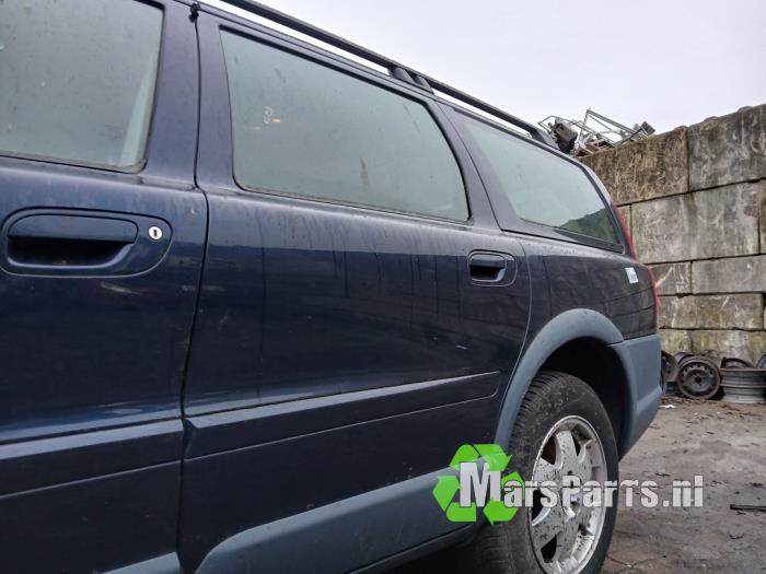 Bakdörr, 4-dörrars, vänster från en Volvo XC70 (SZ) XC70 2.4 T 20V 2001