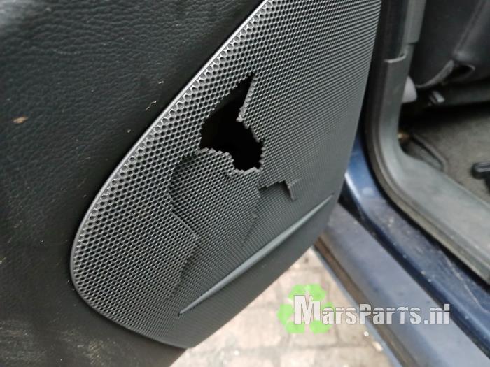 Bakdörr, 4-dörrars, vänster från en Volvo XC70 (SZ) XC70 2.4 T 20V 2001