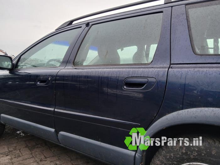 Bakdörr, 4-dörrars, vänster från en Volvo XC70 (SZ) XC70 2.4 T 20V 2001