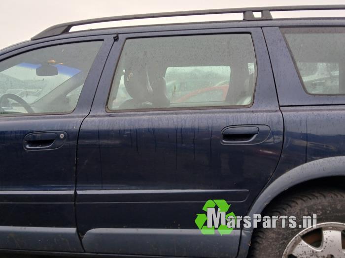 Bakdörr, 4-dörrars, vänster från en Volvo XC70 (SZ) XC70 2.4 T 20V 2001