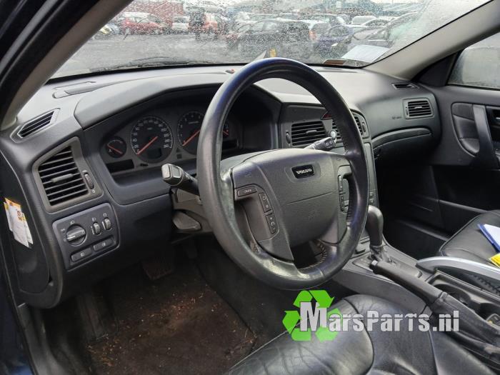 Inre takklädsel från en Volvo XC70 (SZ) XC70 2.4 T 20V 2001