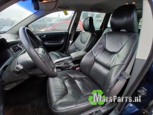 Begagnade Klädsel, uppsättning (komplett) Volvo XC70 (SZ) XC70 2.4 T 20V Pris på förfrågan erbjuds av Autodemontagebedrijf De Mars