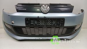 Używane Zderzak przedni Volkswagen Polo V (6R) 1.2 TDI 12V BlueMotion Cena € 120,00 Procedura marży oferowane przez Autodemontagebedrijf De Mars