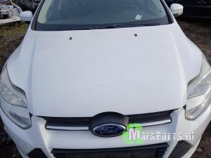 Używane Maska Ford Focus 3 Wagon 1.0 Ti-VCT EcoBoost 12V 100 Cena na żądanie oferowane przez Autodemontagebedrijf De Mars