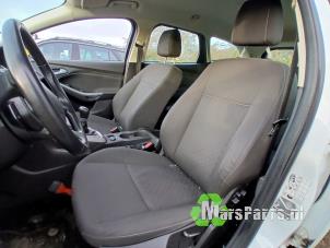 Używane Zestaw powlok (kompletny) Ford Focus 3 Wagon 1.0 Ti-VCT EcoBoost 12V 100 Cena na żądanie oferowane przez Autodemontagebedrijf De Mars