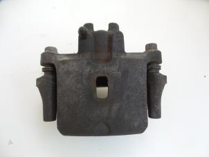 Gebruikte Remklauw (Tang) links-achter Mitsubishi Pajero Hardtop (V6/7) 3.2 DI-D 16V Long Prijs € 20,00 Margeregeling aangeboden door Autobedrijf Broekhuis B.V.