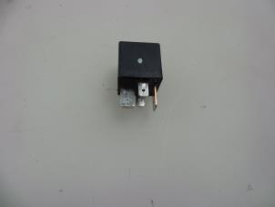 Begagnade Relä Fiat Doblo Cargo (263) 1.6 D Multijet Pris € 6,05 Inklusive moms erbjuds av Autobedrijf Broekhuis B.V.