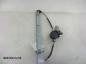 Gebruikte Ruitmechaniek 4Deurs links-voor Mazda CX-5 I (KE,GH) 2.0 SkyActiv-G 165 16V 2WD Prijs € 75,00 Margeregeling aangeboden door Autobedrijf Broekhuis B.V.