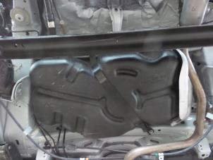 Gebruikte Tank Mitsubishi Space Star (A0) 1.0 12V Prijs € 80,00 Margeregeling aangeboden door Autobedrijf Broekhuis B.V.