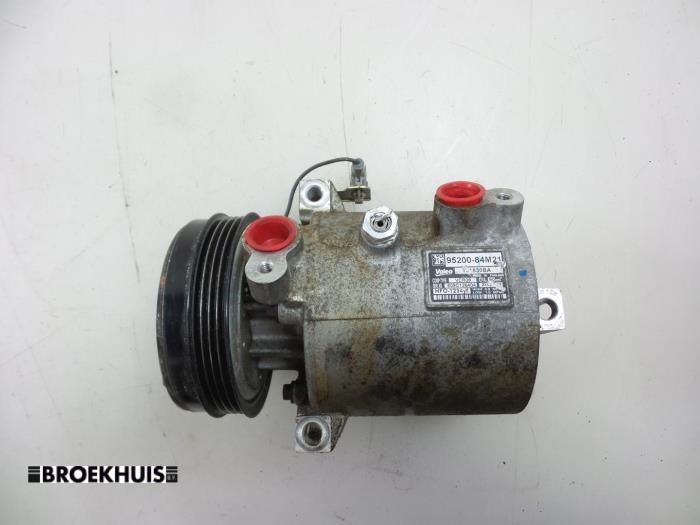 Luftkonditioneringspump från en Suzuki Celerio (LF) 1.0 12V Dualjet 2017