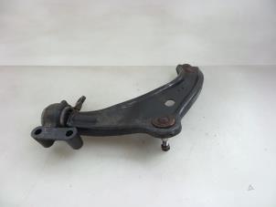 Begagnade Främre gaffelben, vänster Mini Mini (R56) 1.6 16V Cooper Pris € 30,00 Marginaltabell erbjuds av Autobedrijf Broekhuis B.V.