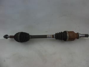 Gebruikte Homokineetas links-voor Dacia Logan MCV (KS) 1.6 16V Prijs € 25,00 Margeregeling aangeboden door Autobedrijf Broekhuis B.V.