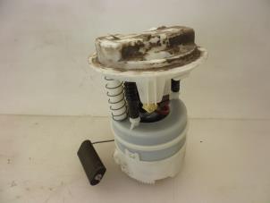 Gebruikte Brandstofpomp Elektrisch Dacia Logan MCV (KS) 1.6 16V Prijs € 30,00 Margeregeling aangeboden door Autobedrijf Broekhuis B.V.