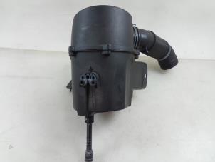 Begagnade Luftfilterhus Skoda Roomster (5J) 1.2 TSI Pris € 20,00 Marginaltabell erbjuds av Autobedrijf Broekhuis B.V.