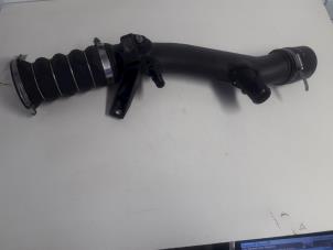 Gebruikte Aanzuigslang Lucht Ferrari 488 GTB 3.9 Turbo V8 32V Prijs € 100,00 Margeregeling aangeboden door Autobedrijf Broekhuis B.V.