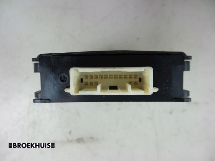 Dator, belysningsmodul från en Mazda 2 (DJ/DL) 1.5 SkyActiv-G 90 2019