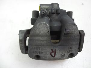 Begagnade Främre bromsok, höger Opel Corsa E 1.3 CDTi 16V ecoFLEX Pris € 50,00 Marginaltabell erbjuds av Autobedrijf Broekhuis B.V.