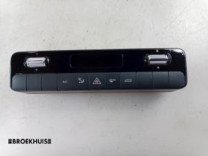 Begagnade Värmekontrollpanel Mercedes Sprinter 5t (907.6) 319 CDI 3.0 V6 24V RWD Pris € 121,00 Inklusive moms erbjuds av Autobedrijf Broekhuis B.V.