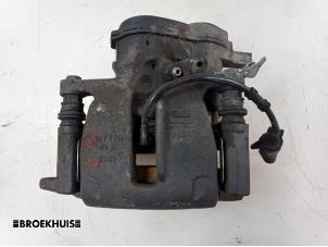 Begagnade Bakre bromsok, vänster Audi A6 (C7) 2.8 V6 24V FSI Quattro Pris € 60,00 Marginaltabell erbjuds av Autobedrijf Broekhuis B.V.