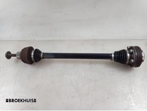 Gebruikte Aandrijfas links-achter Audi A6 (C7) 2.8 V6 24V FSI Quattro Prijs € 35,00 Margeregeling aangeboden door Autobedrijf Broekhuis B.V.
