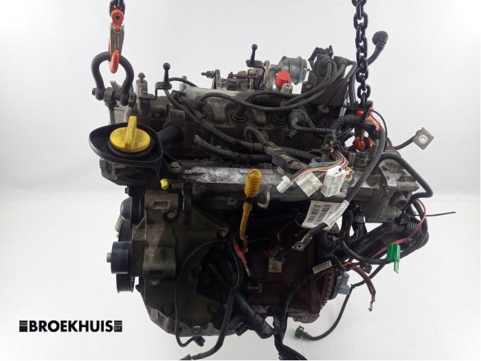 Motor från en Renault Clio III Estate/Grandtour (KR) 1.2 16V TCE 100 2008